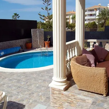 Vista Hermosa, 3-4 Bed Villa, Los Cristianos Villa *