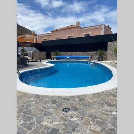Vista Hermosa, 3-4 Bed Villa, Los Cristianos Villa