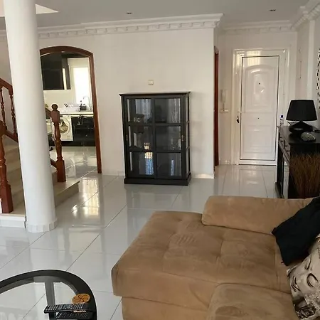 Vista Hermosa, 3-4 Bed Villa, Los Cristianos * Los Cristianos (Tenerife)