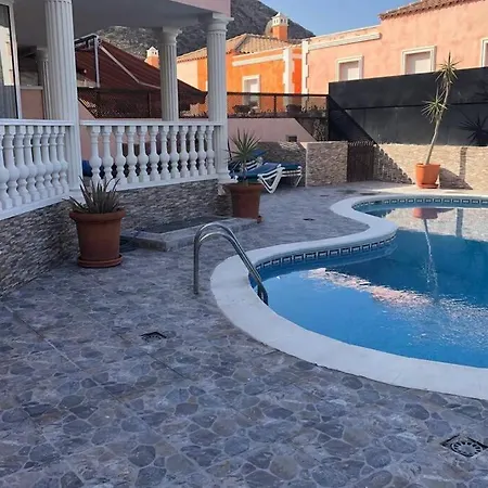 Vista Hermosa, 3-4 Bed Villa, Los Cristianos Los Cristianos (Tenerife)
